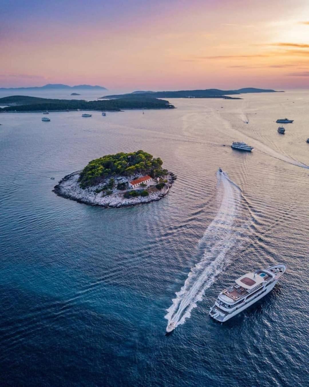 Apartments Luci Hvar Town Rom bilde