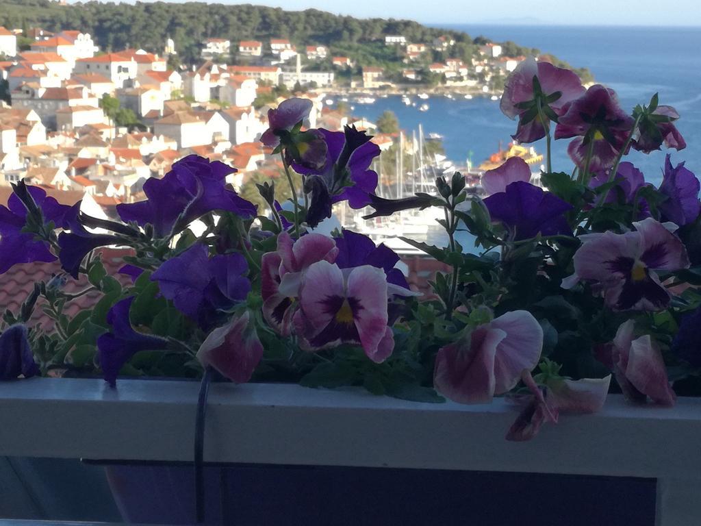 Apartments Luci Hvar Town Eksteriør bilde