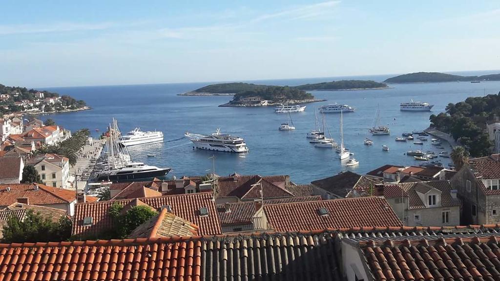 Apartments Luci Hvar Town Eksteriør bilde