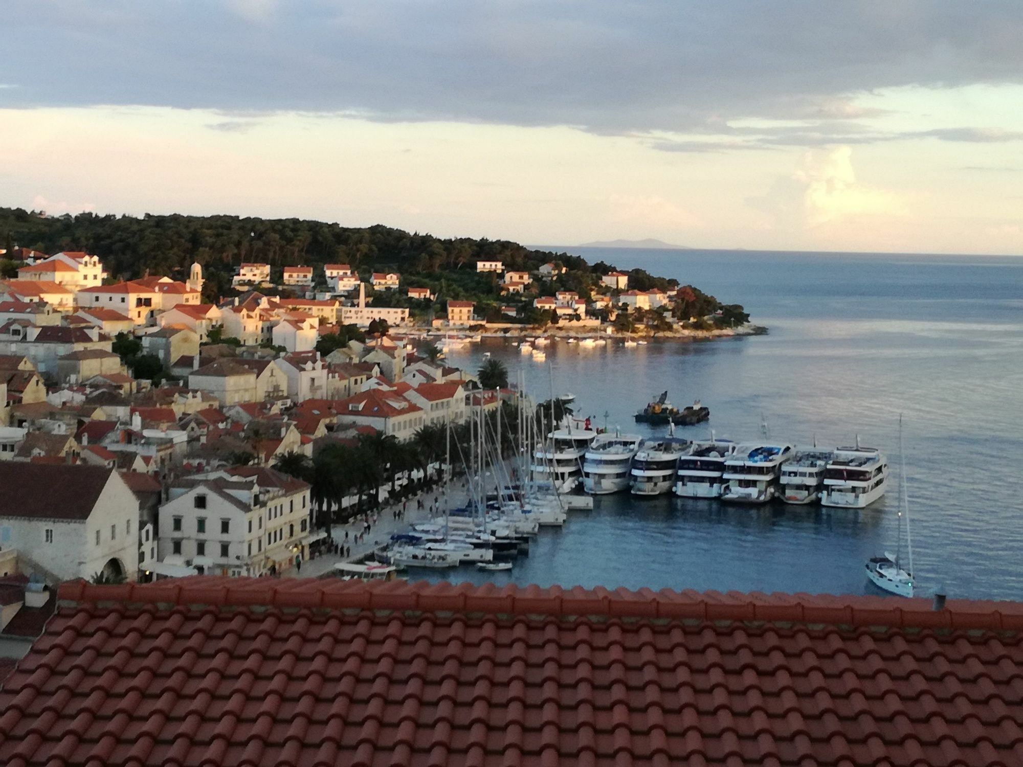 Apartments Luci Hvar Town Eksteriør bilde